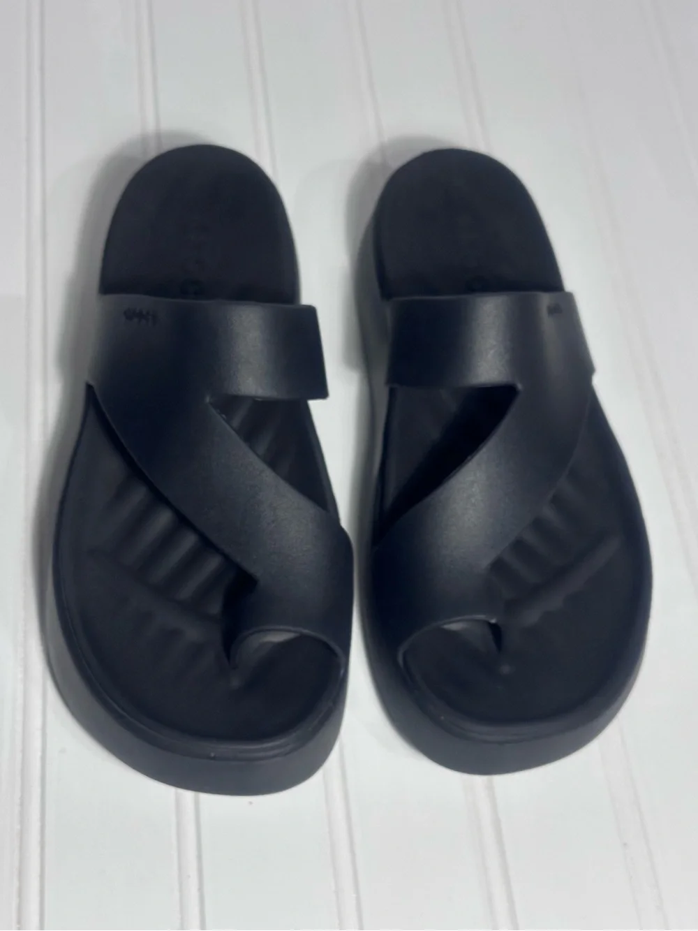 Crocs Getaway Platform Toe Loop sandals women’s 7 black